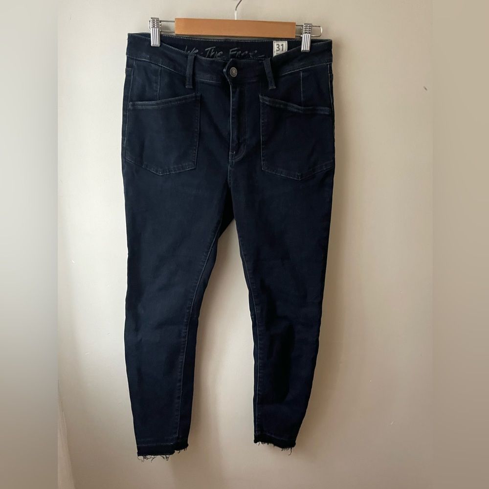 High-Rise Black Skinny Jeans - Picture 3 of 16